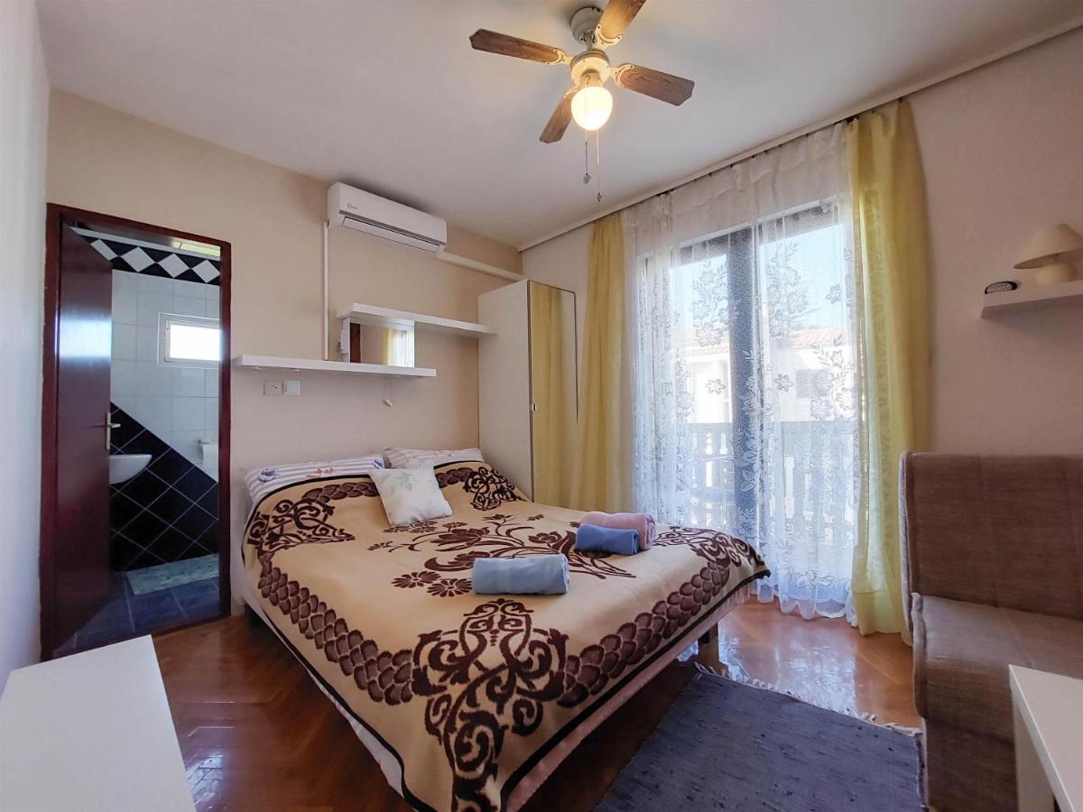 Apartment And Room Marica Punat Exterior foto