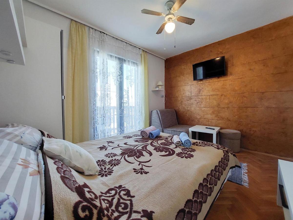 Apartment And Room Marica Punat Exterior foto