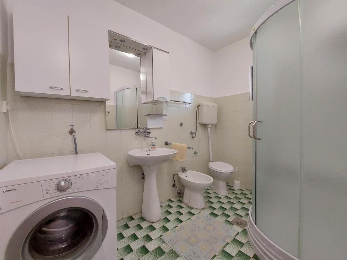 Apartment And Room Marica Punat Exterior foto