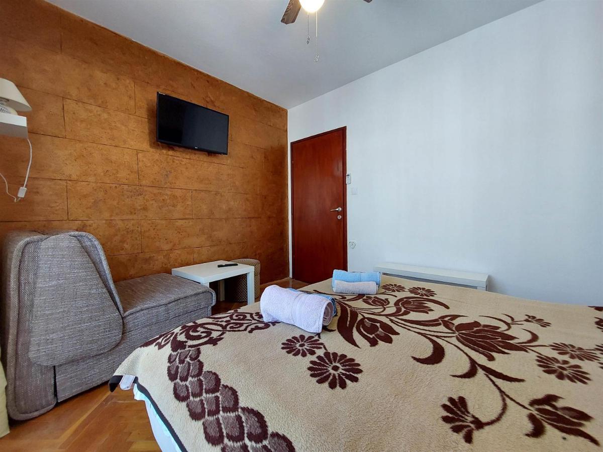 Apartment And Room Marica Punat Exterior foto
