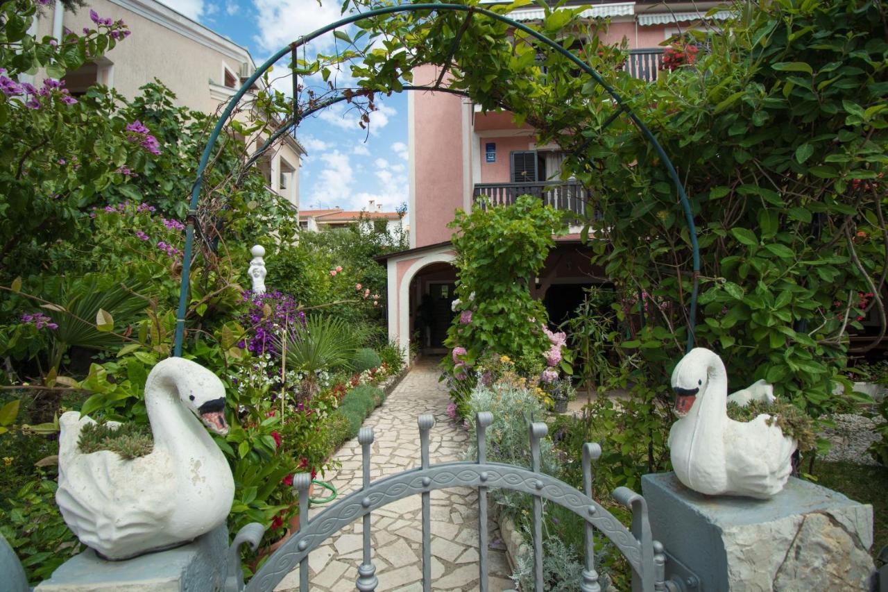 Apartment And Room Marica Punat Exterior foto